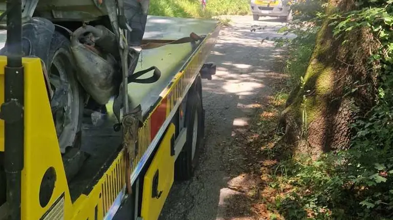 scooter-contro-auto-arriva-leliambulanza